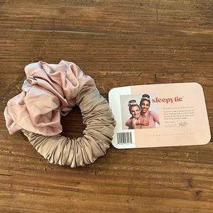 Brand New Sleepytie!